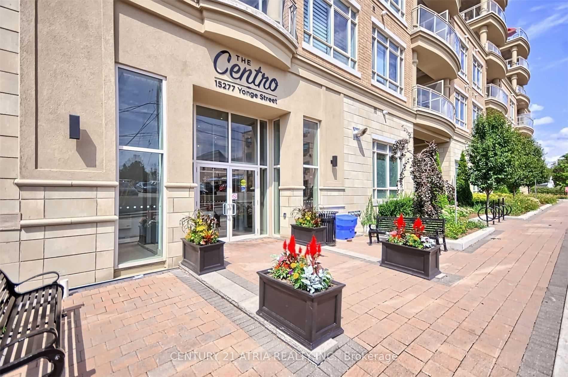 15277 Yonge Street Unit 302 photo 1