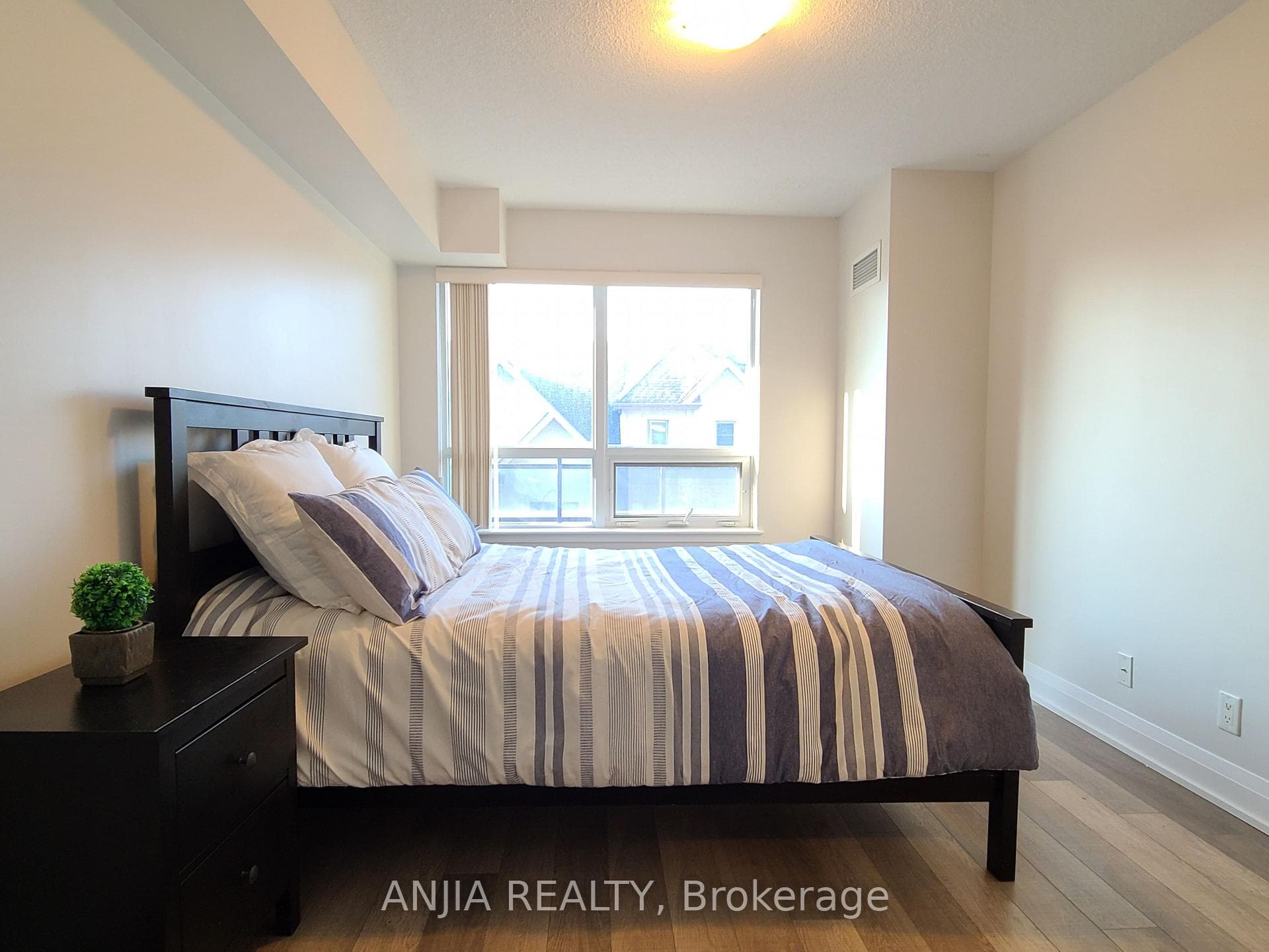 376 Highway 7 N/A Unit #319 photo 15