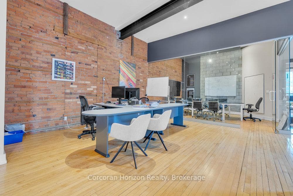 41 KING WILLIAM Street Unit 300 photo 10