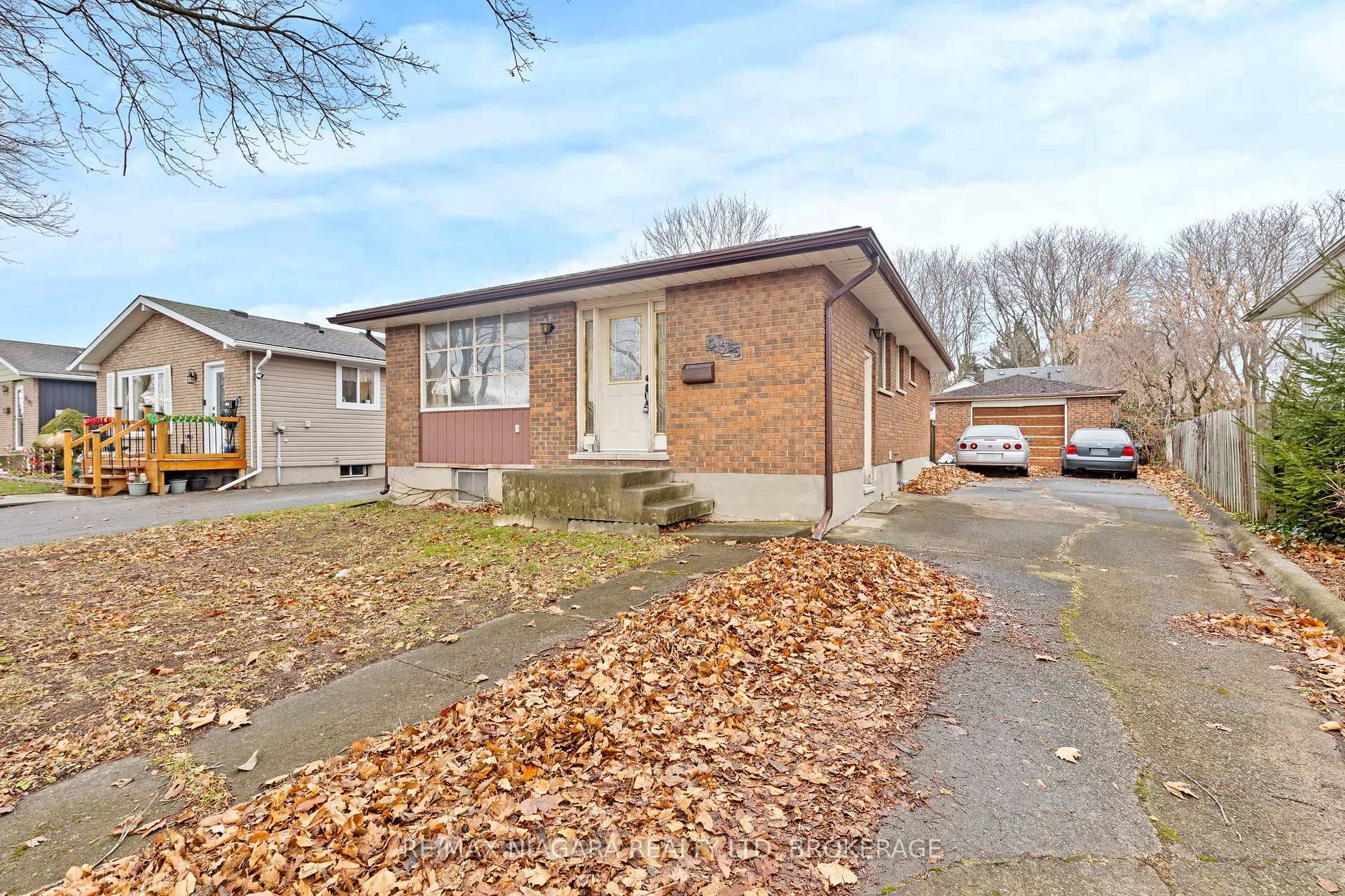 6183 Johnson Drive photo 2