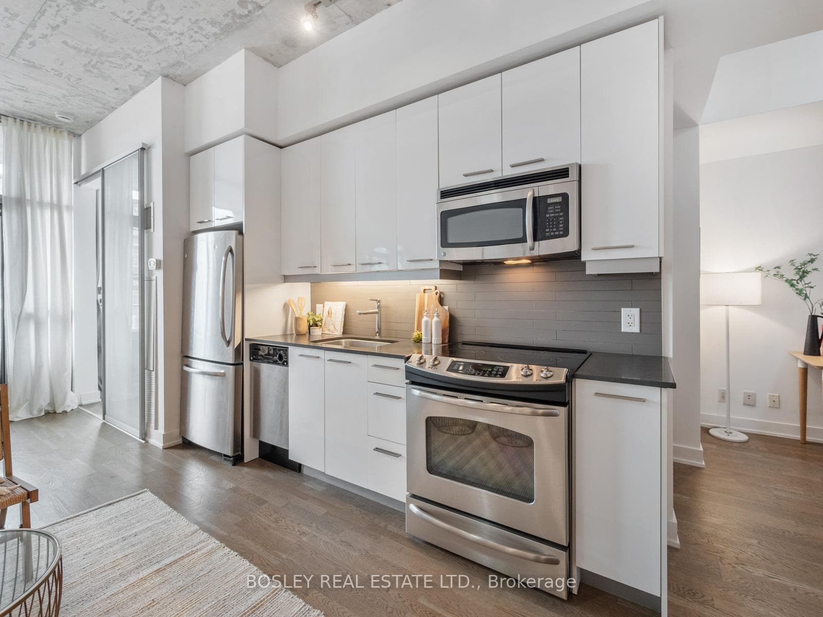 2 Gladstone Avenue Unit 404 photo 9