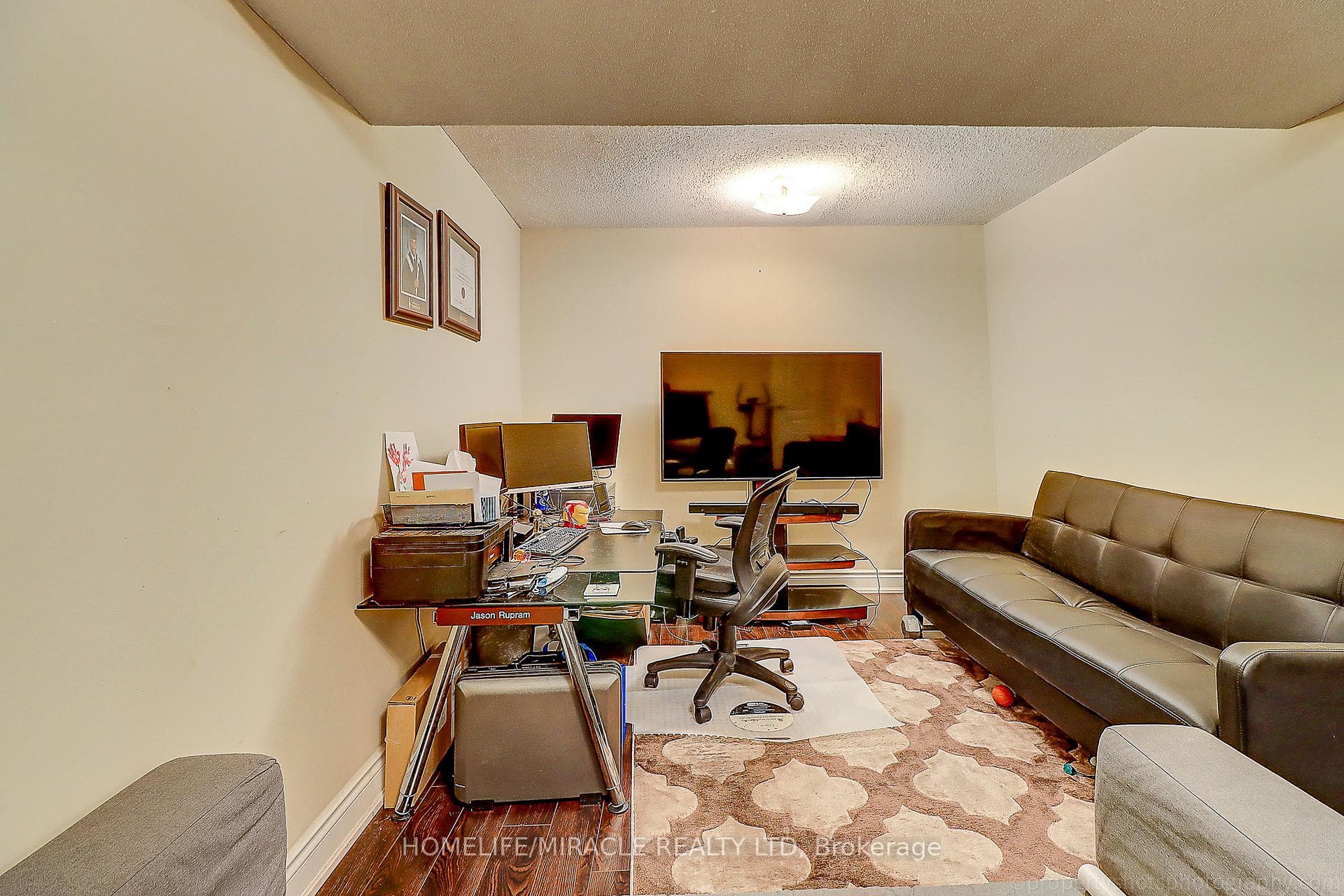 114 Martindale Crescent photo 18