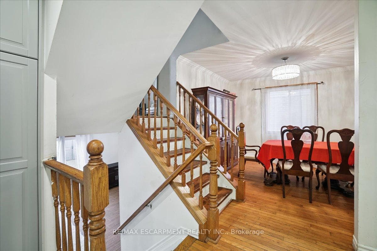 1582 Riley Avenue photo 13
