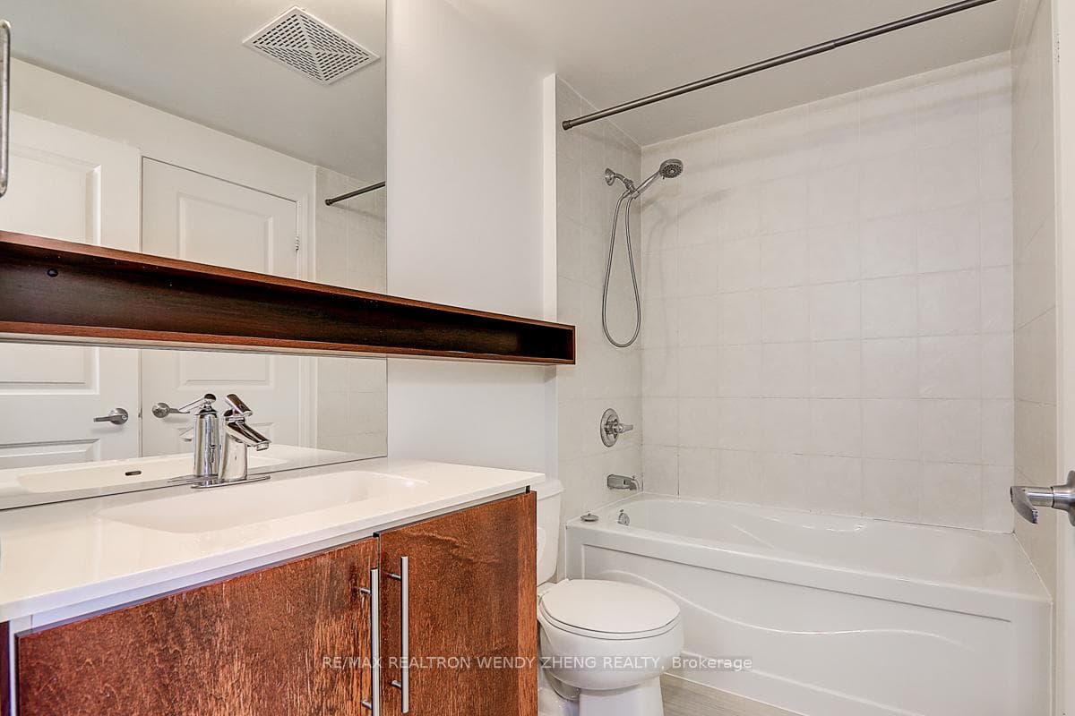 2885 Bayview Avenue Unit 313 photo 20