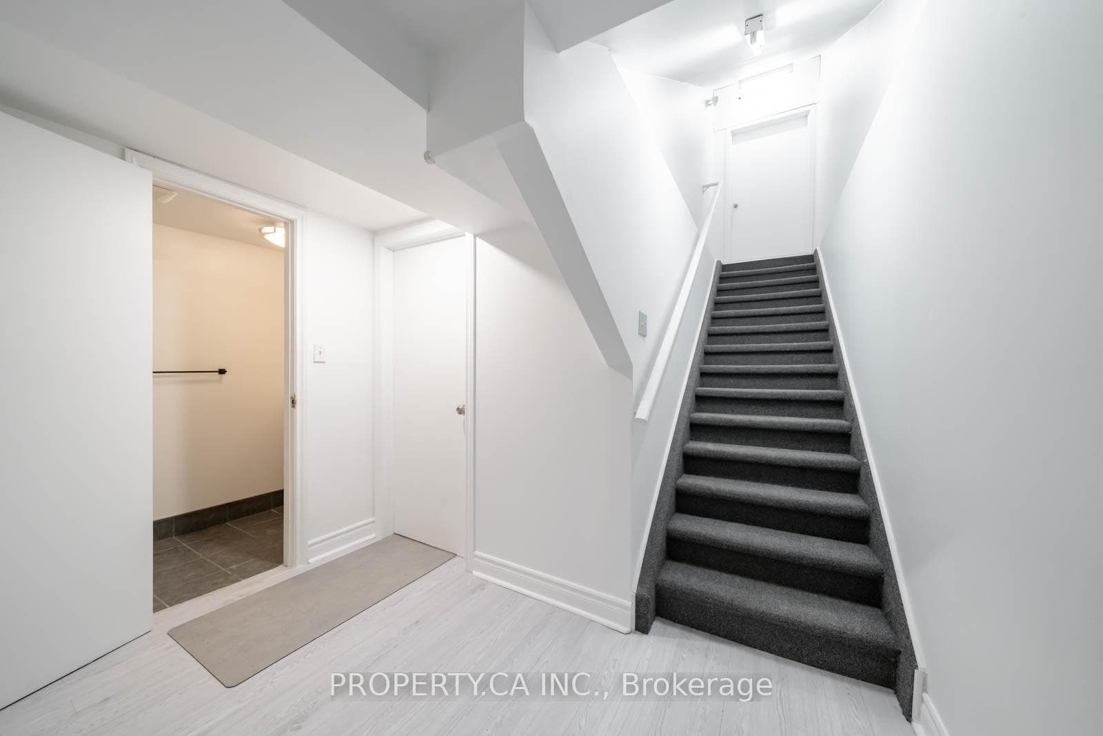 2657 Yonge Street Unit Main photo 11