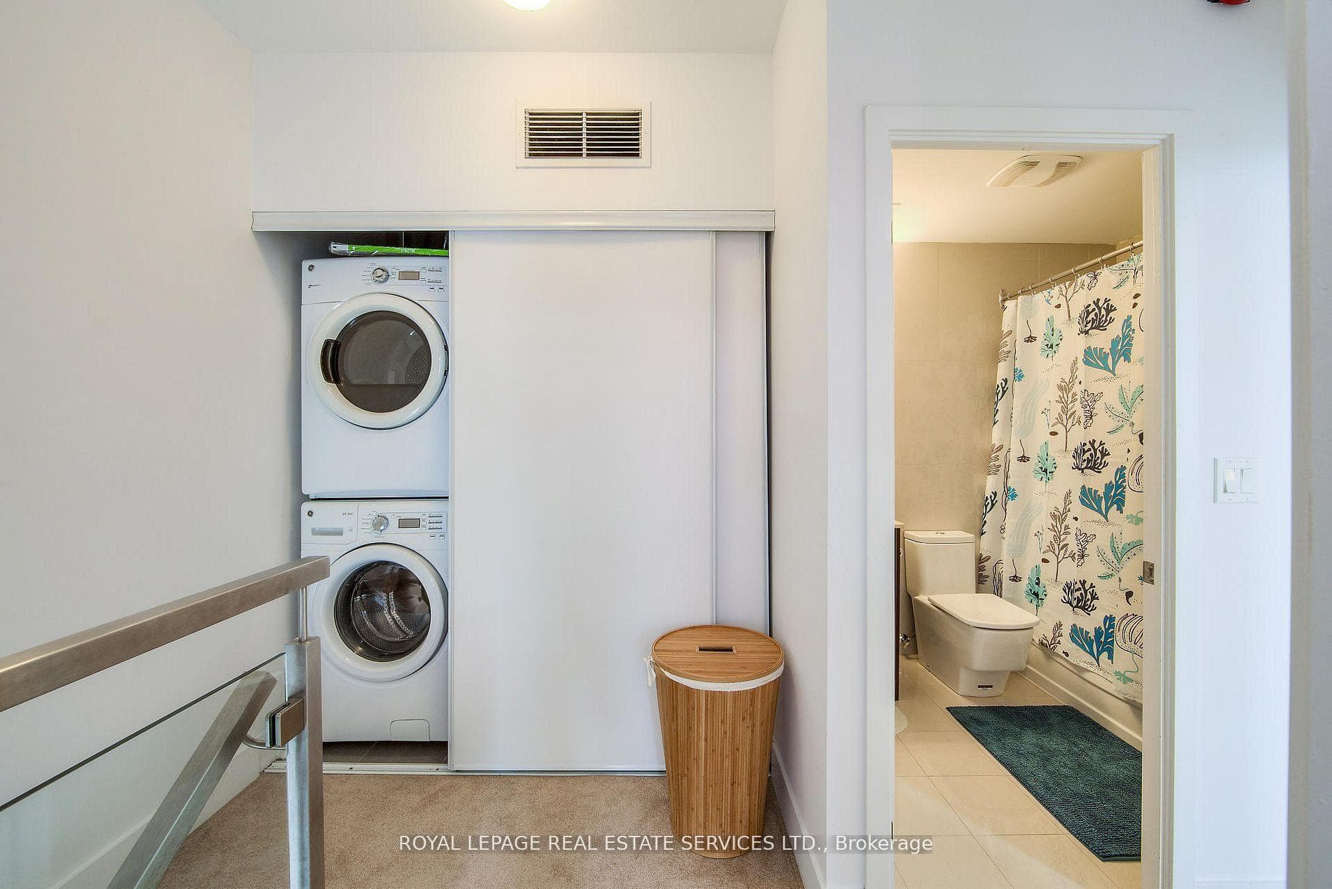 323 Kingston Road Unit 203 photo 30