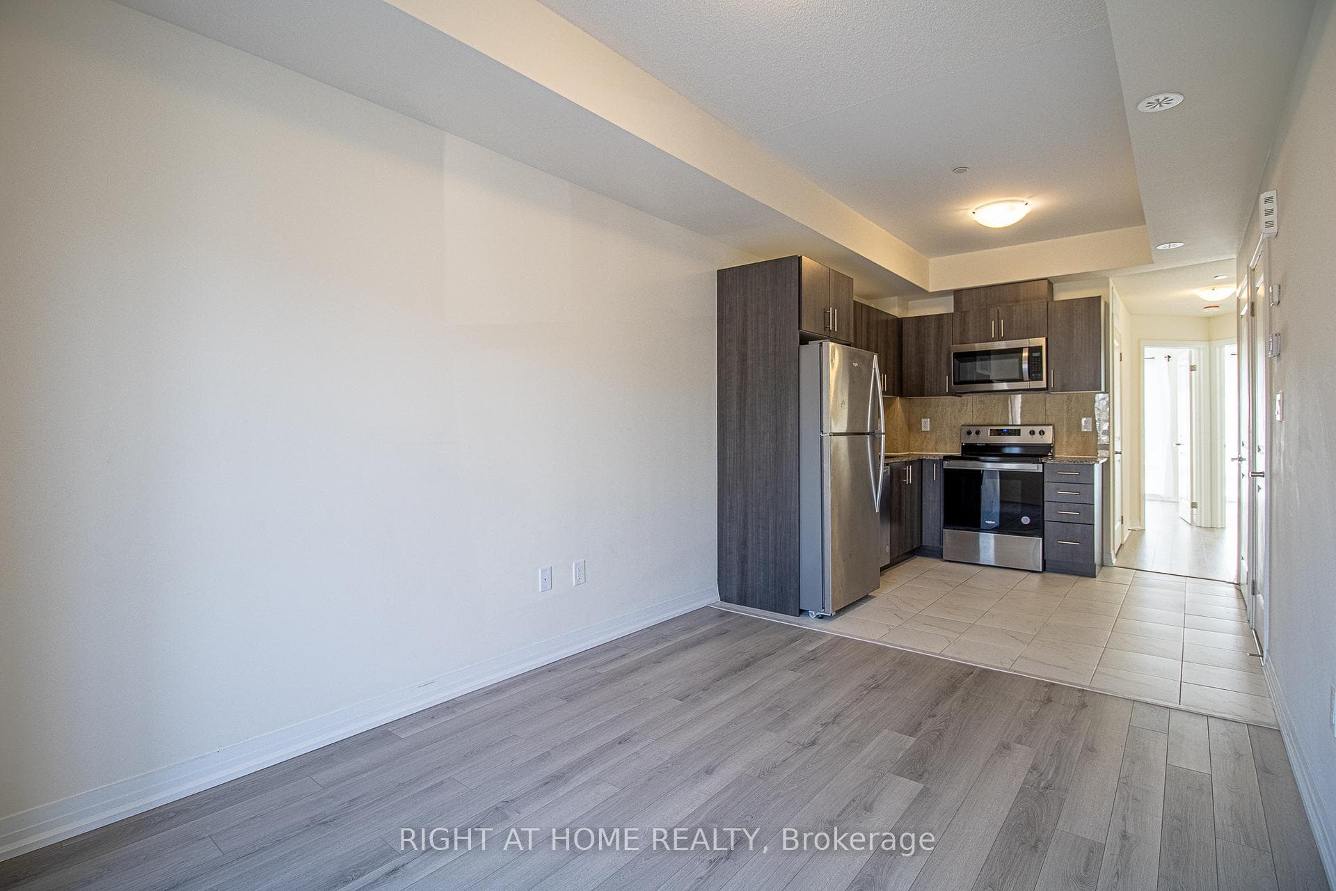 255 McLevin Avenue Unit 2 photo 10