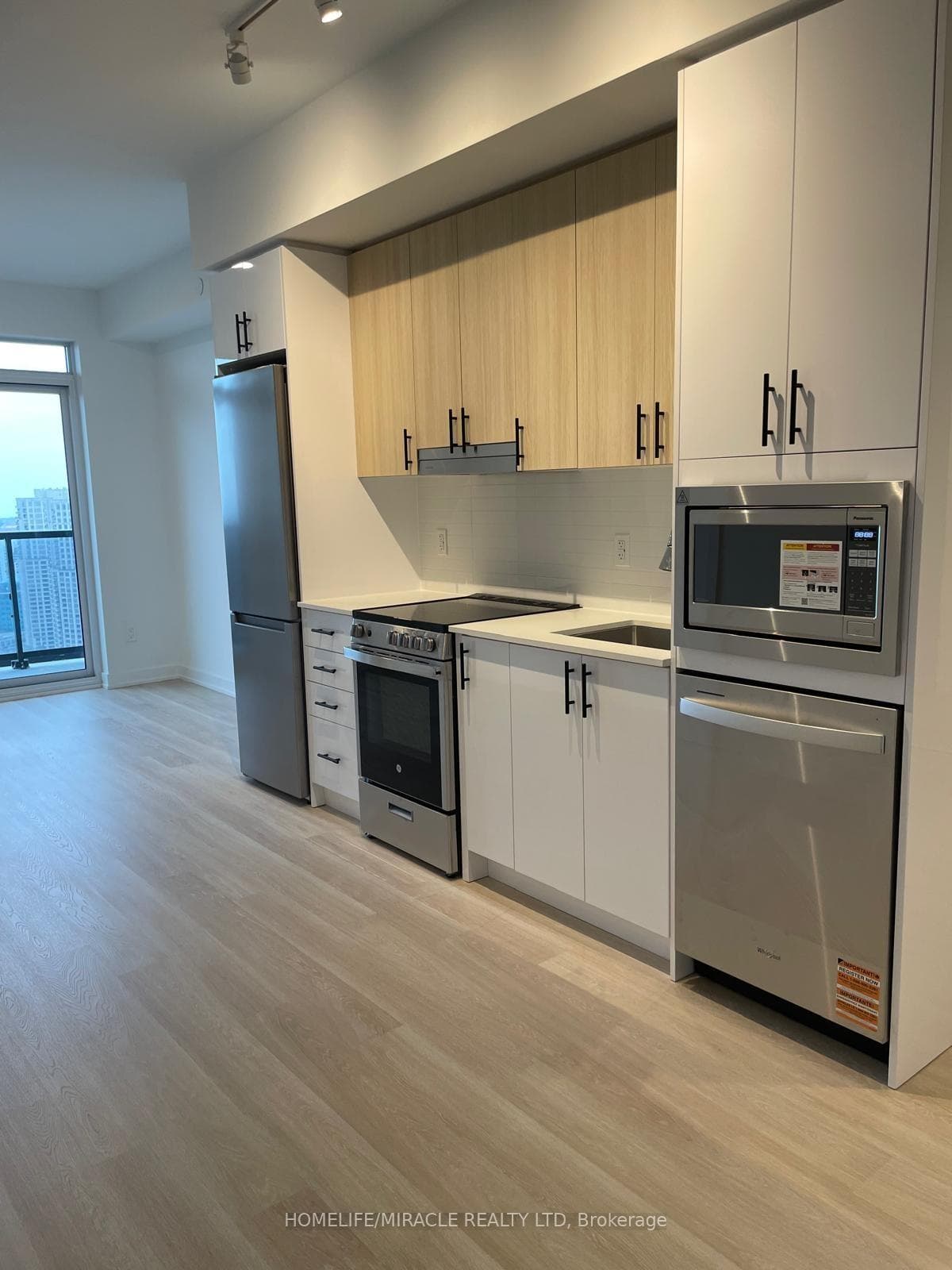 5105 Hurontario Street Unit 3102 photo 8