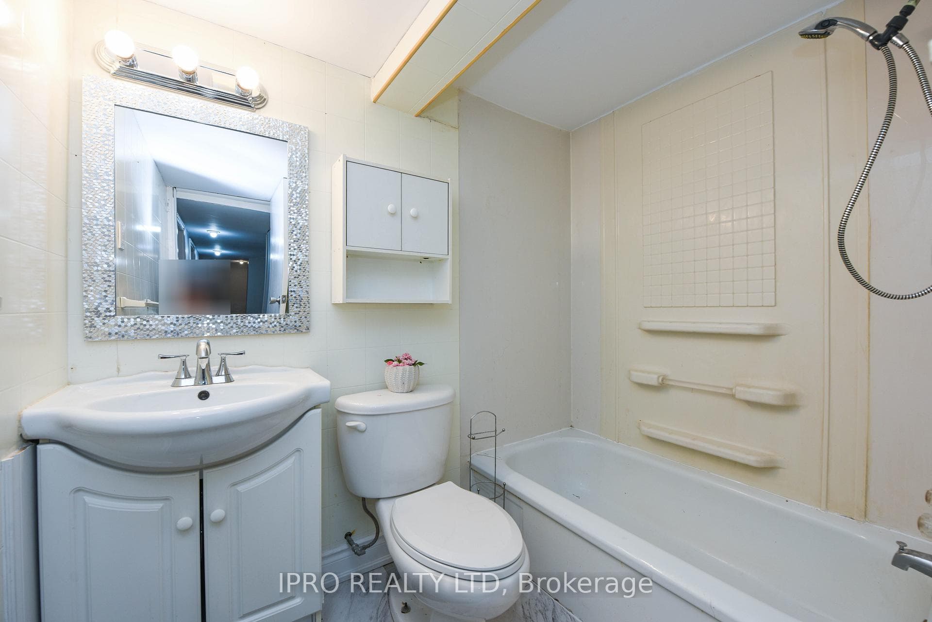 1259 Ogden Avenue photo 22