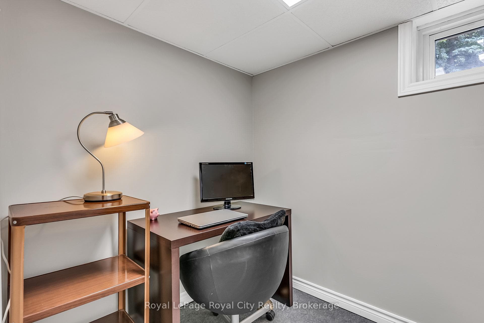 56 Winston Crescent photo 25