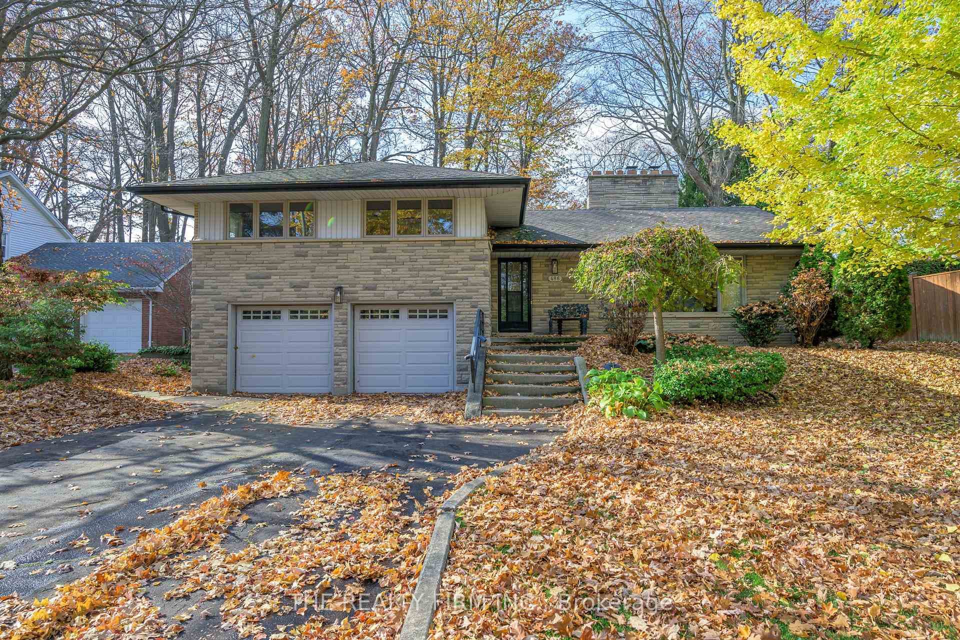 486 Oak Park Drive photo 2