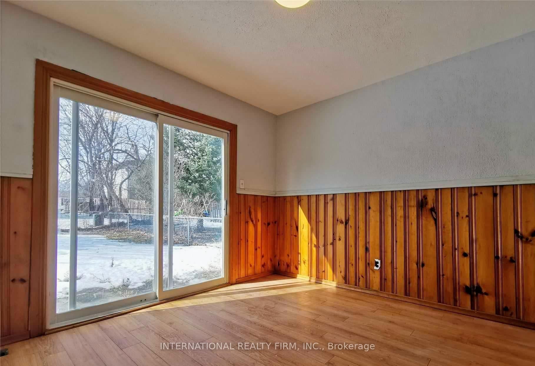 280 cook Street photo 1