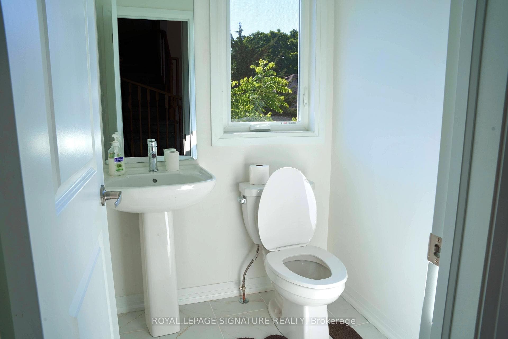 150 Glendale Avenue Unit 44 photo 12