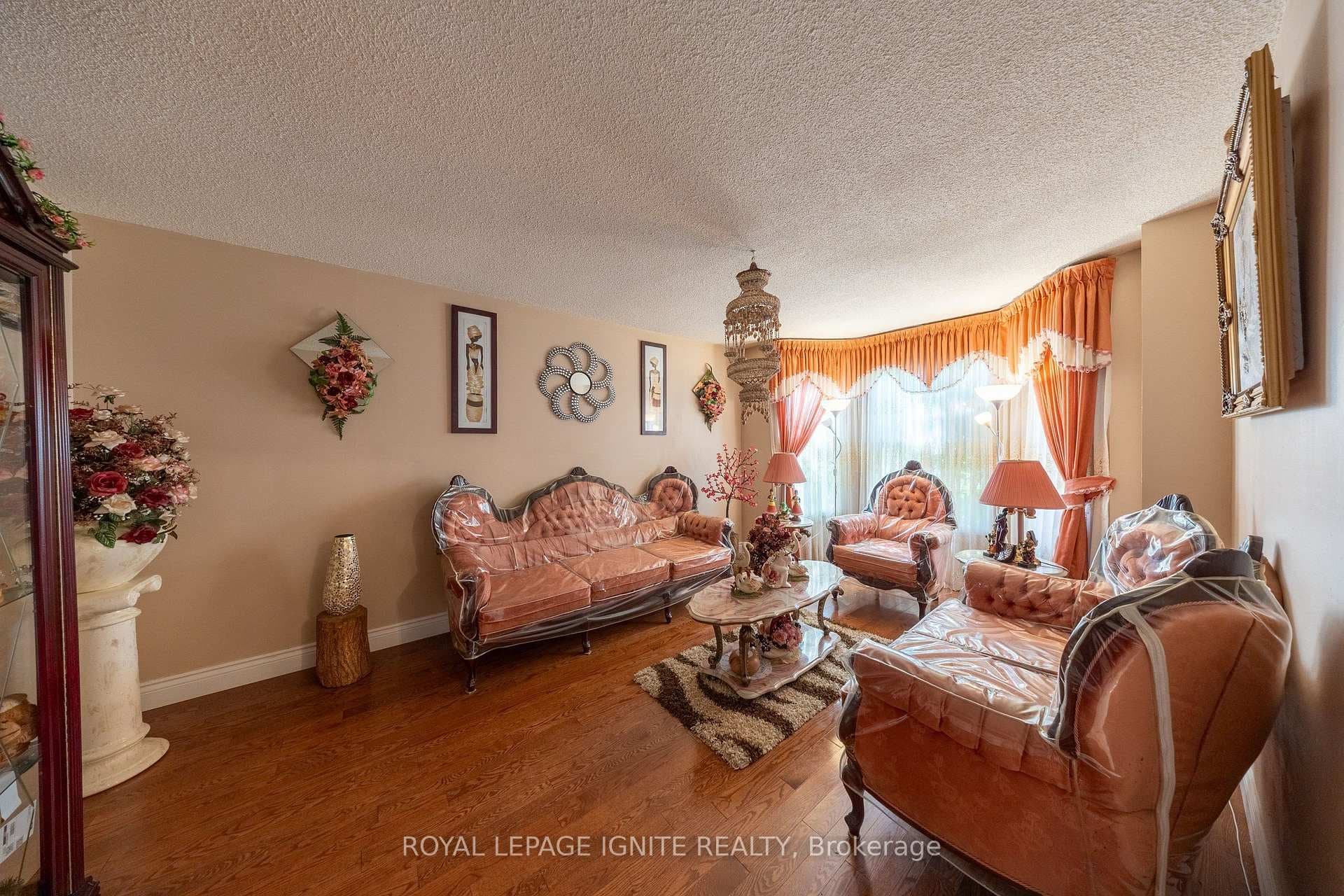 3694 Ellesmere Road photo 3