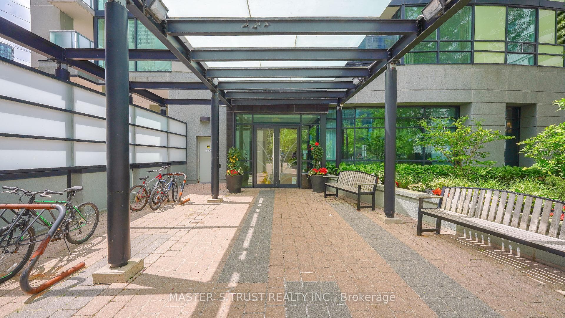 5740 Yonge Street Unit 501 photo 33