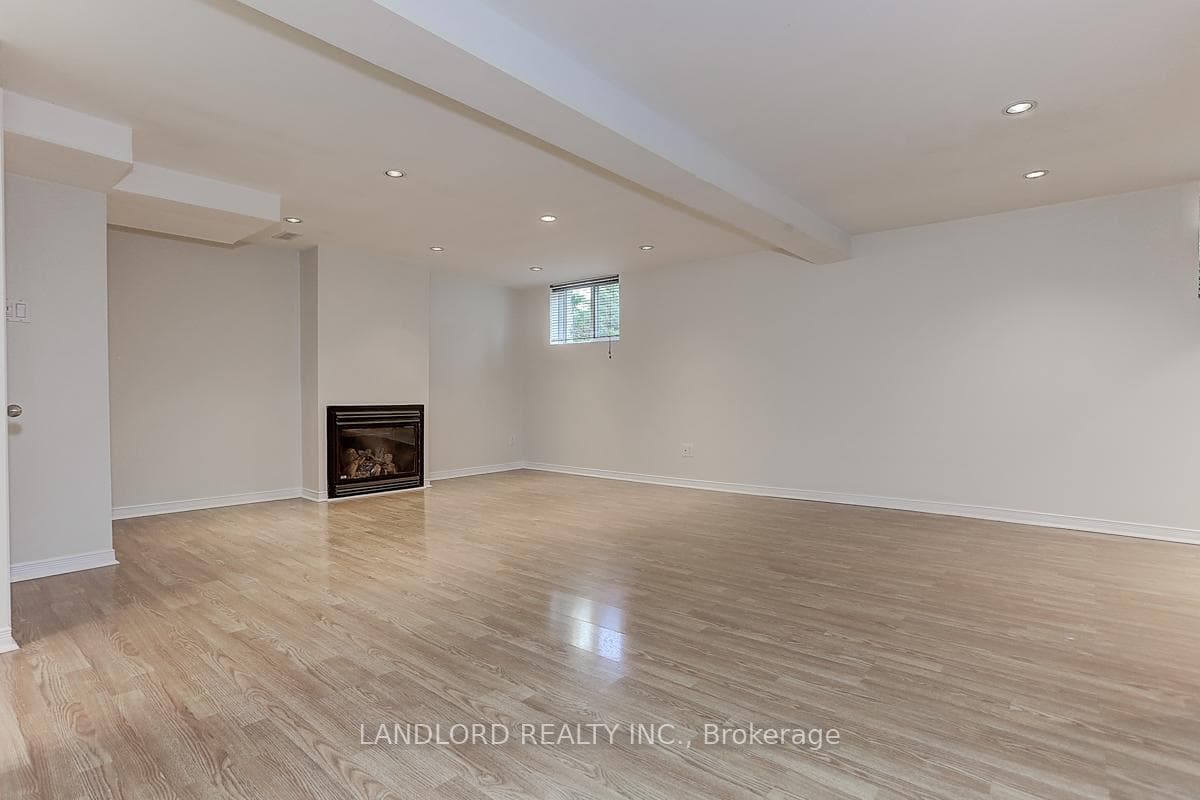 64 Shaver Avenue photo 29