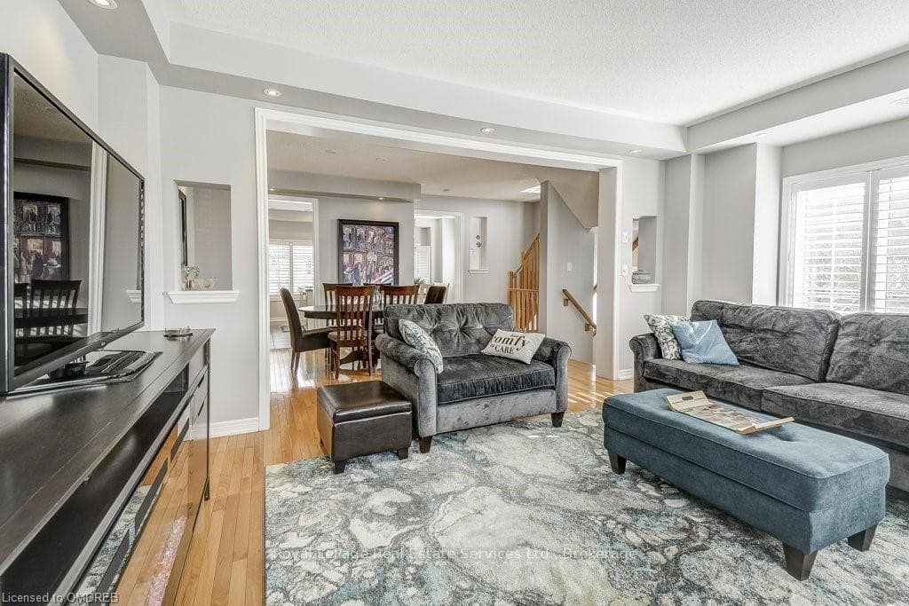 233 DUSKYWING Way Unit 1 photo 17