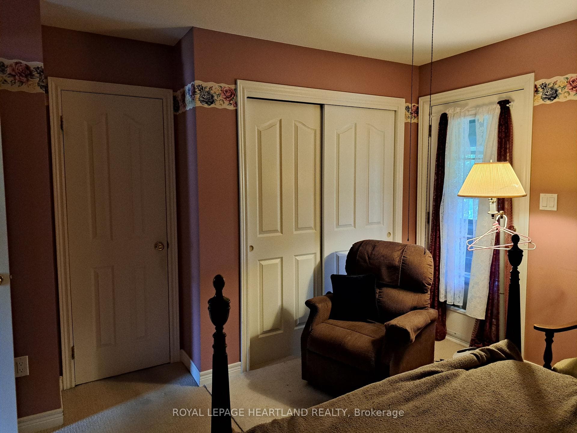 230 Huron Street photo 13