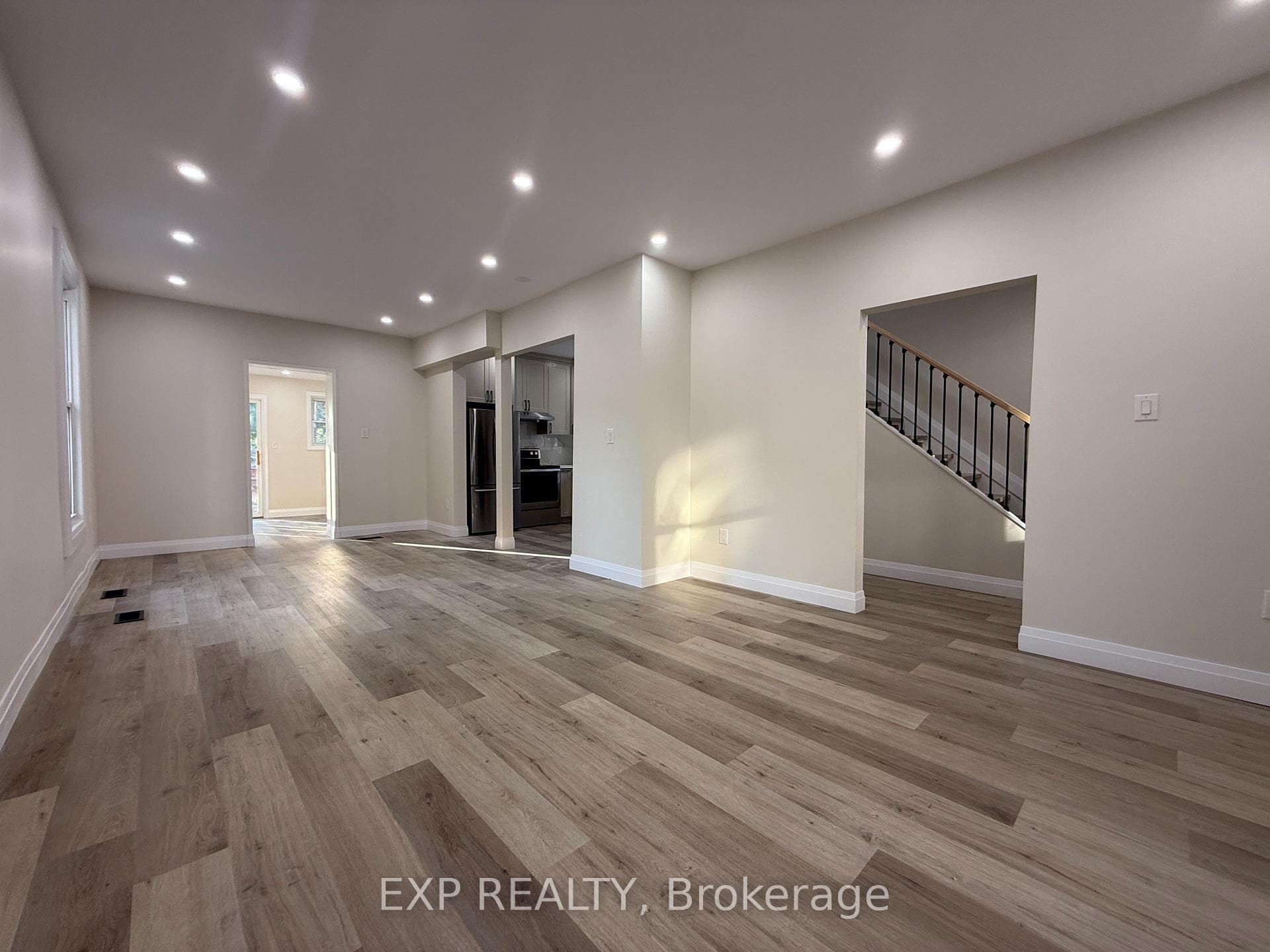 122 Alice Street Unit Upper photo 6