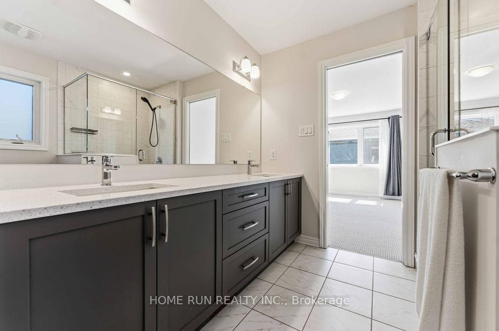 95 Shinny Avenue photo 36