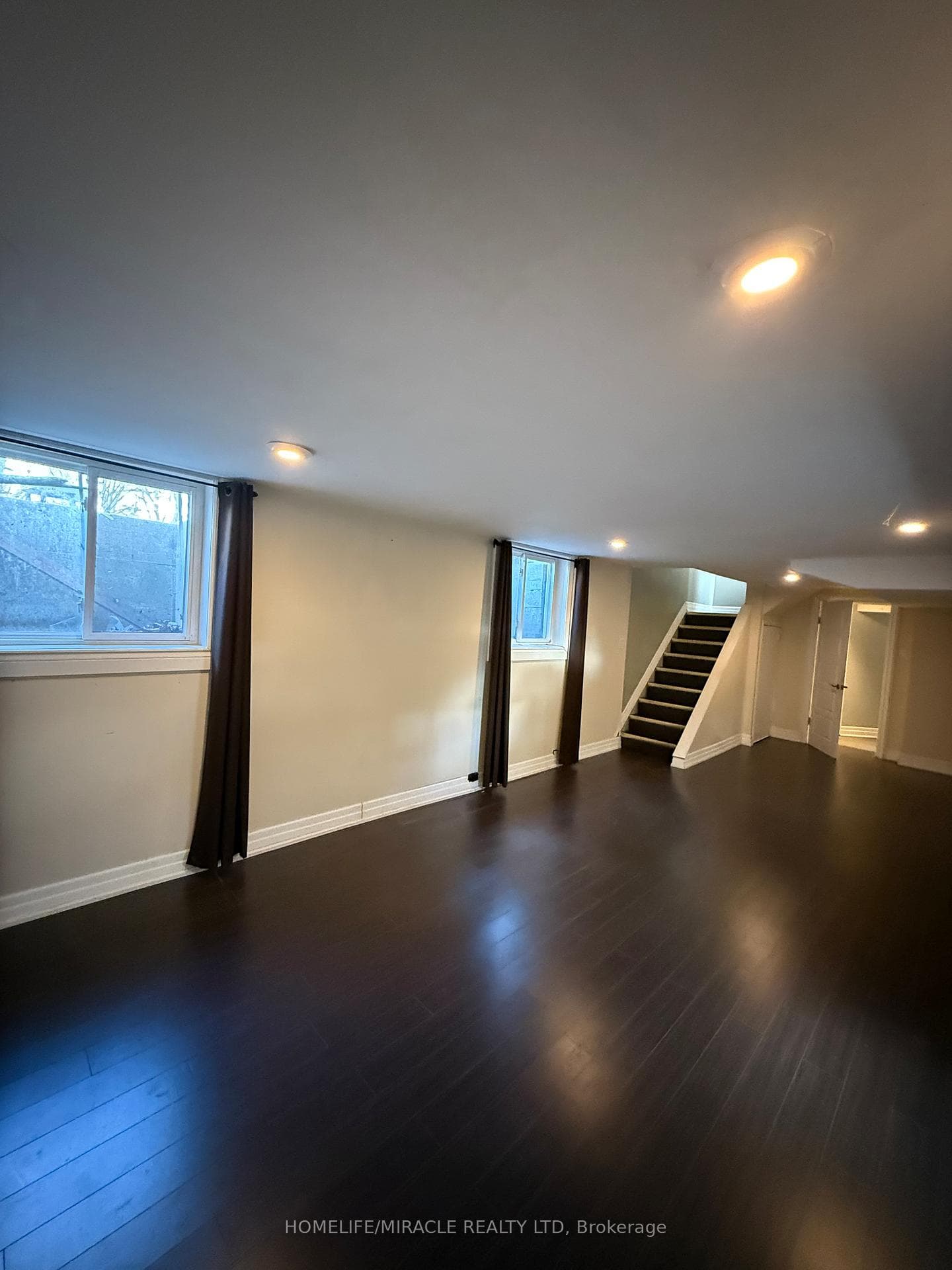 10 Yorkton Boulevard photo 28