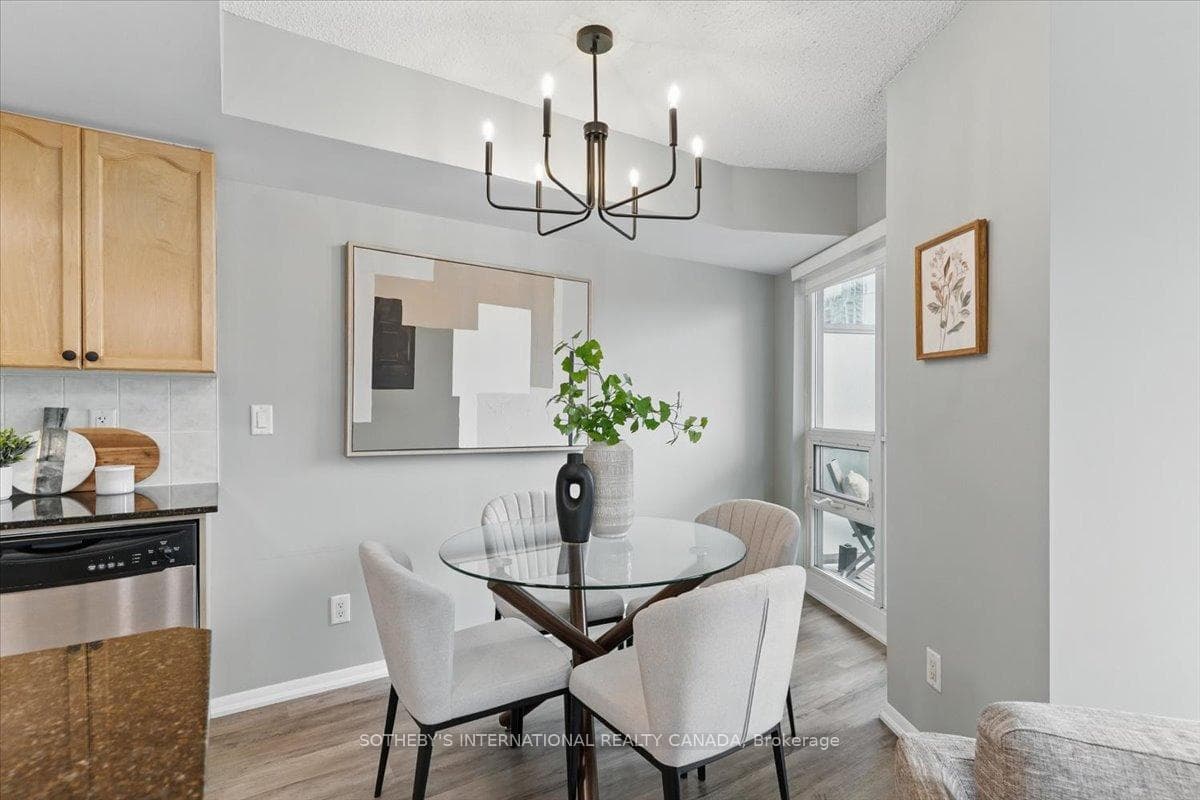 18 yonge Street Unit 2903 photo 16