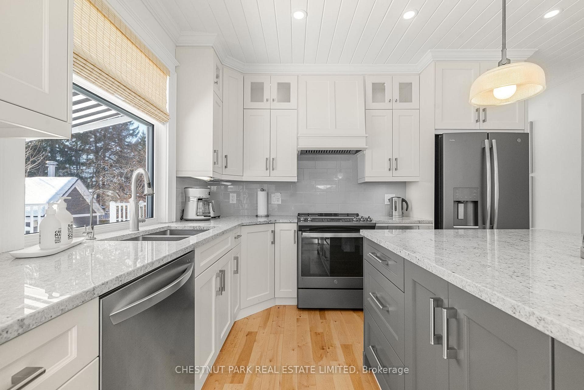 18 Barker Street photo 14