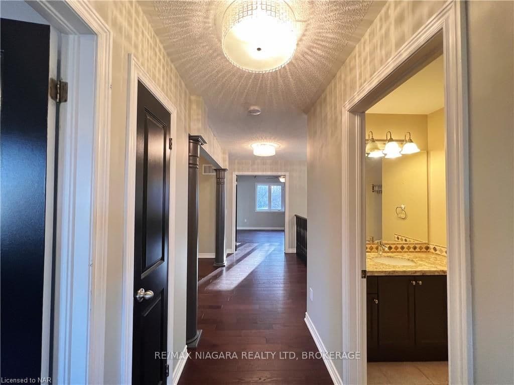 114 WINTERBERRY Boulevard photo 18