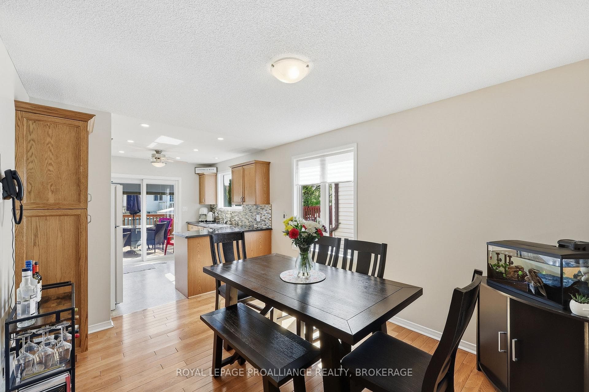 1380 Fisher Crescent photo 10