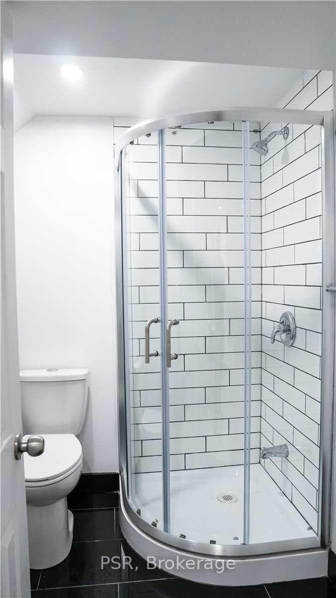 2 Blackthorn Avenue Unit 20 photo 14