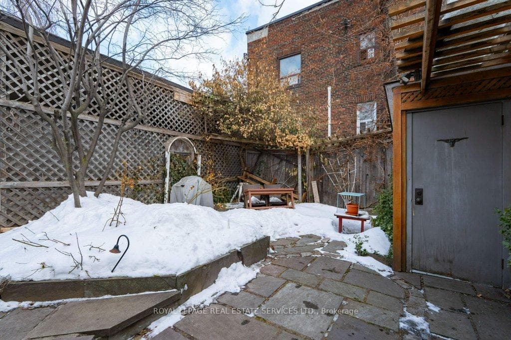 40 Heydon Park Road photo 38