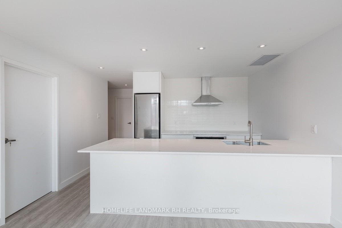 606 Gerrard Street Unit 3A photo 2