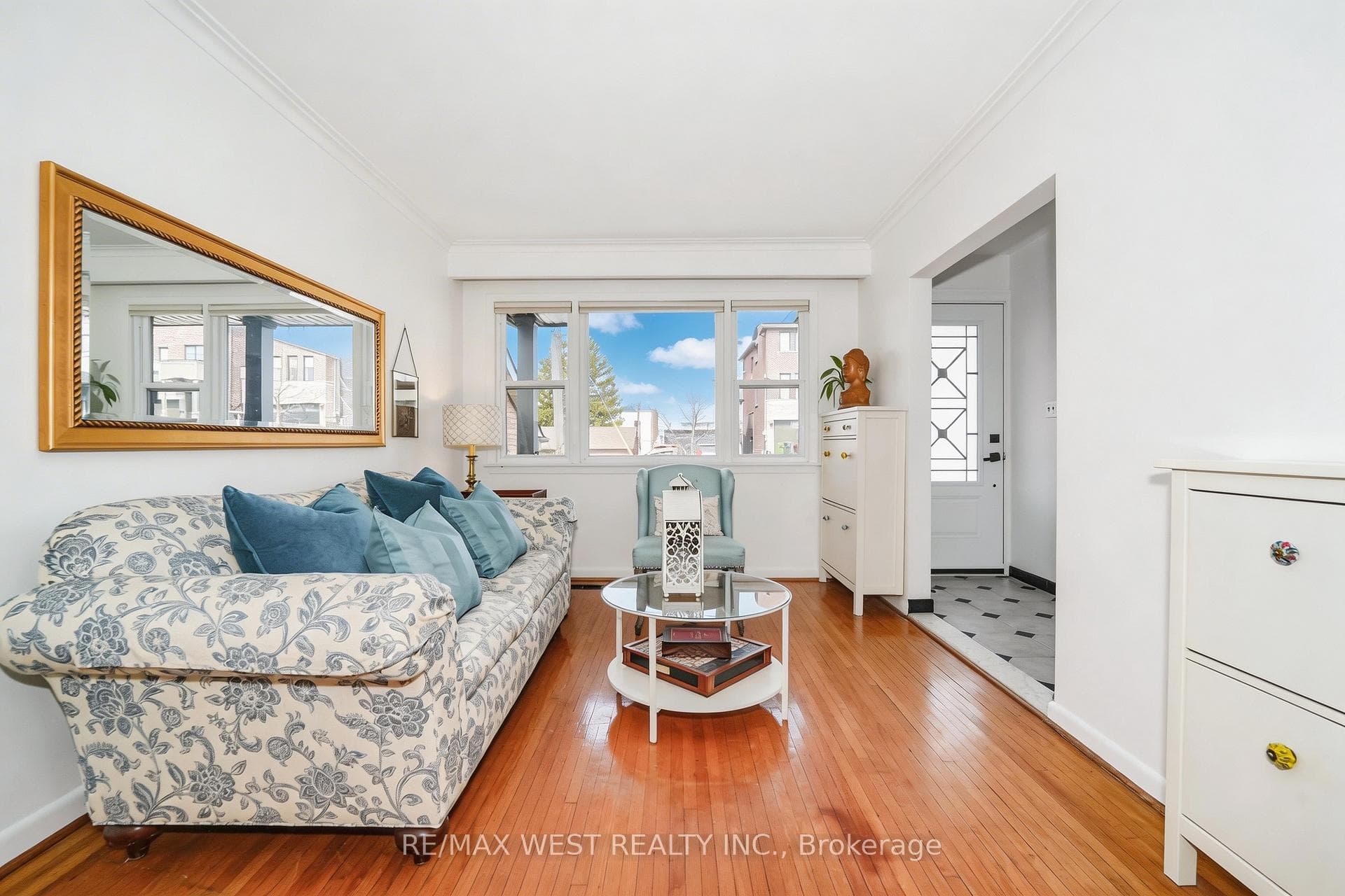 11 Helen Avenue photo 3