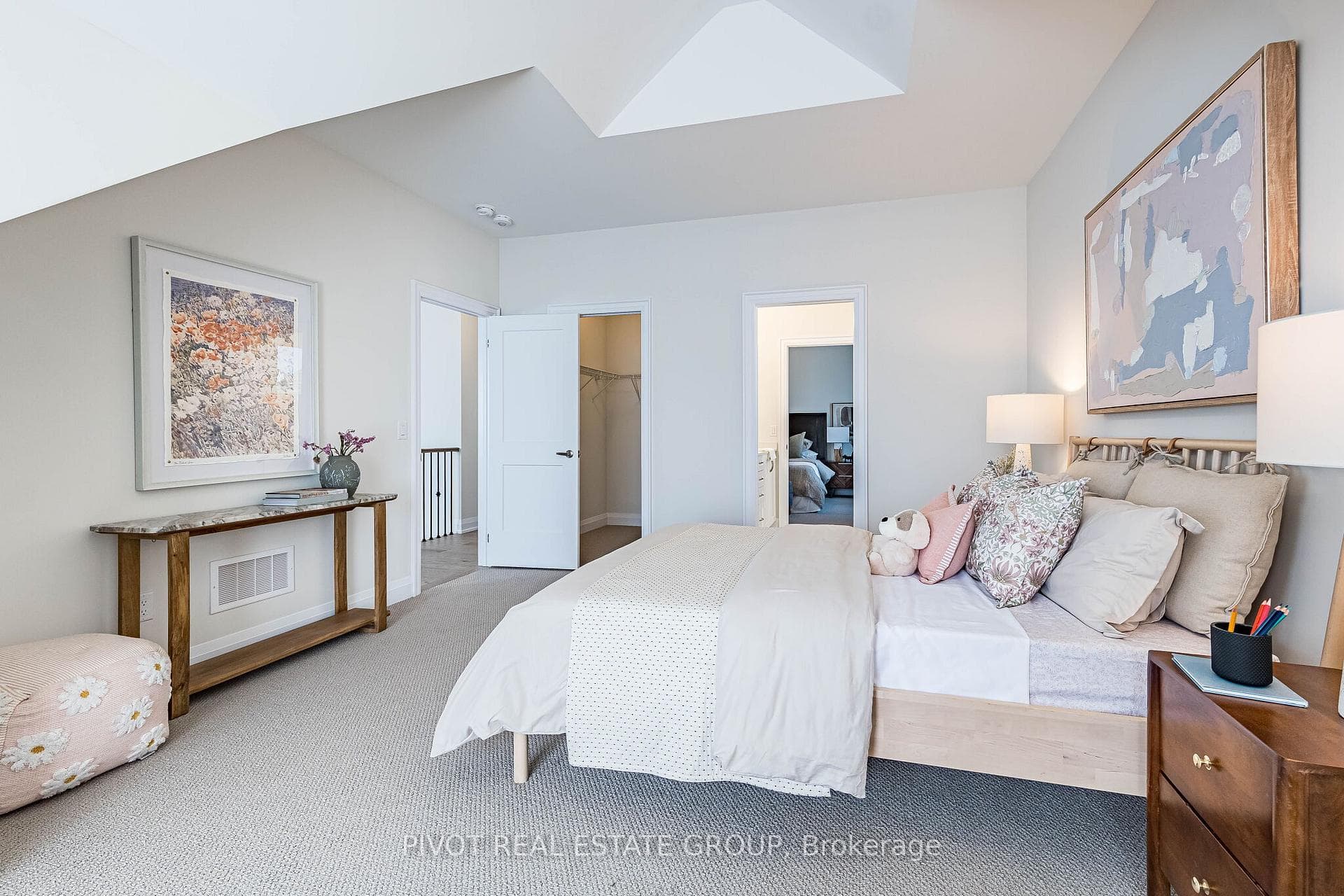 10 Herbert Avenue photo 18