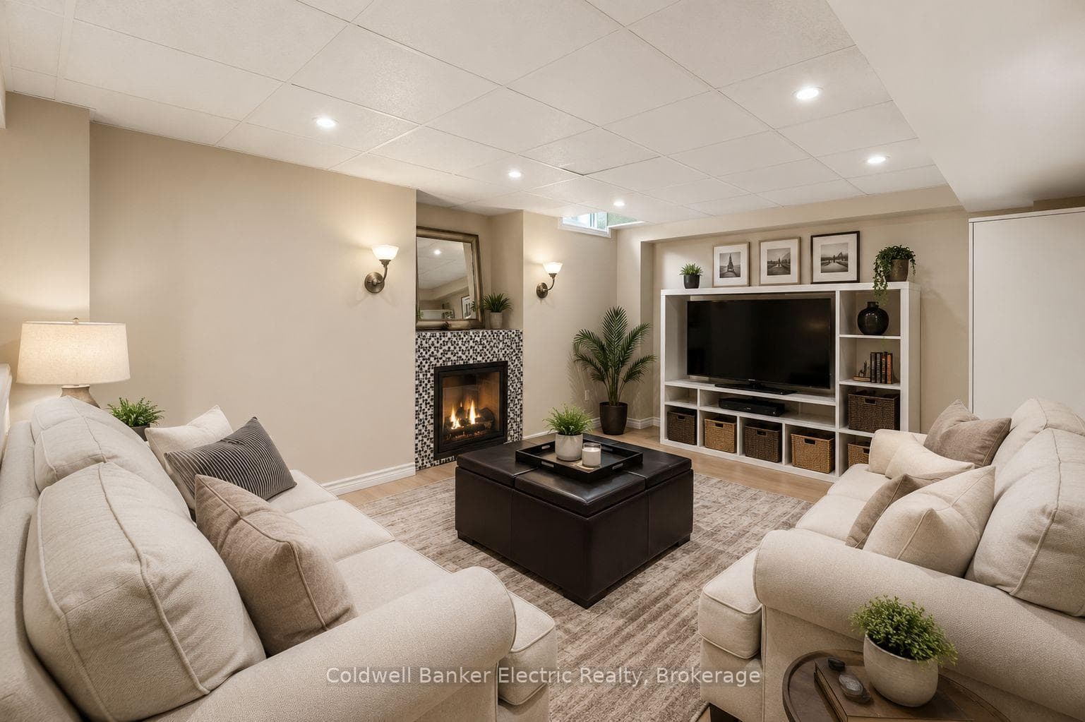 1407 Ashgrove Crescent photo 43