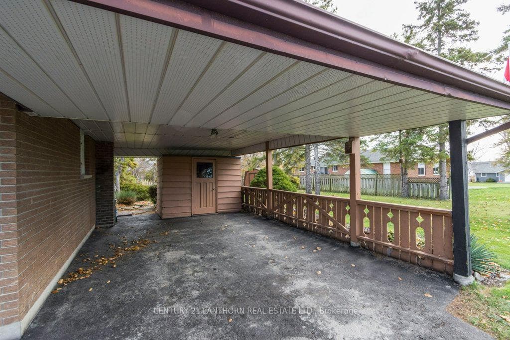 44 Burns Avenue photo 6