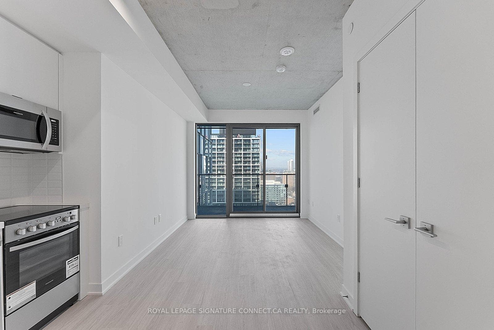 284 King Street Unit 1706 photo 6