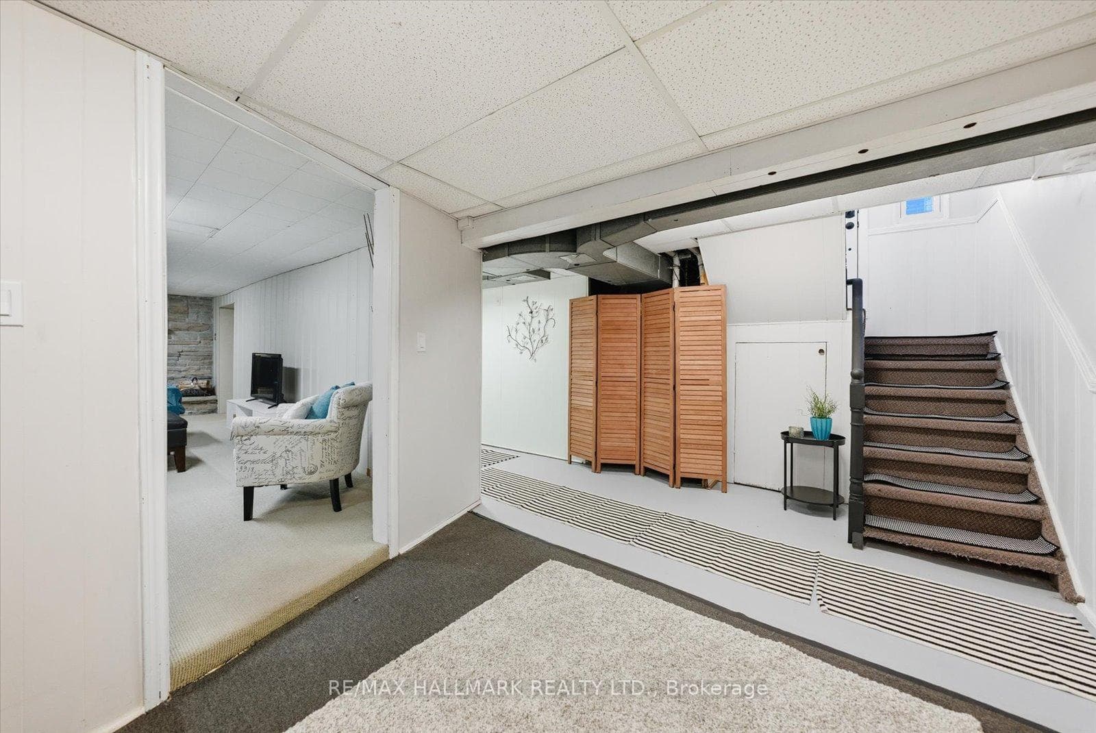 112 Phillip Avenue photo 30
