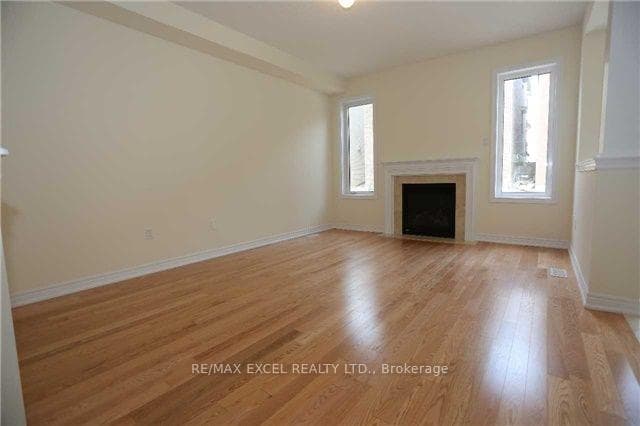 48 Falconridge Terrace photo 4