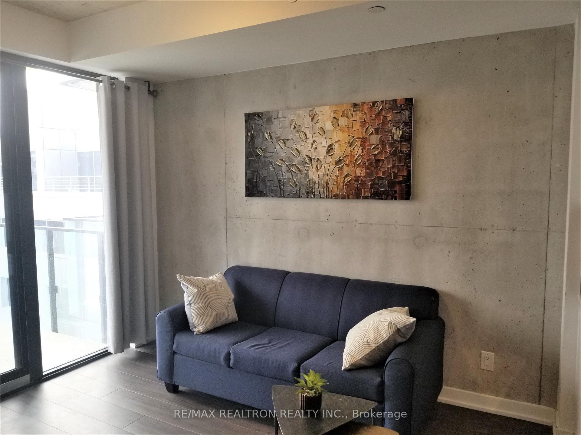 55 Ontario Street Unit 706 photo 4