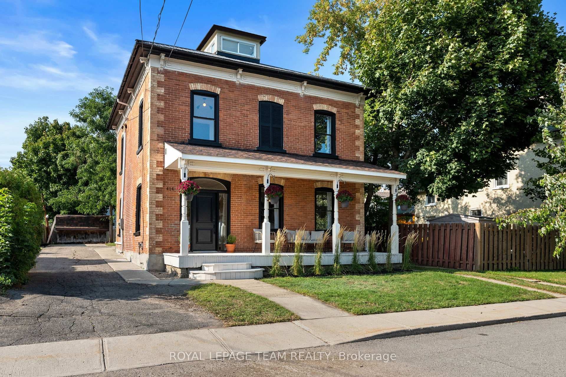 414 James Street photo 2