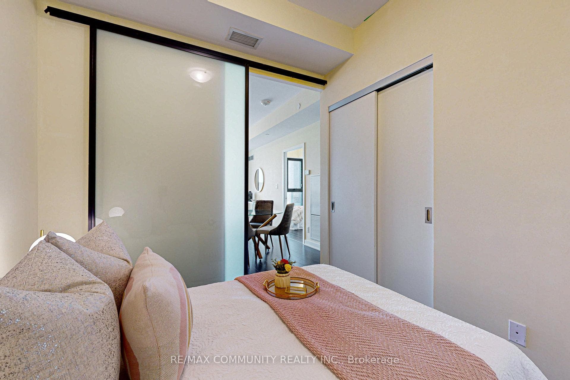 2799 Kingston Road Unit 319 photo 14