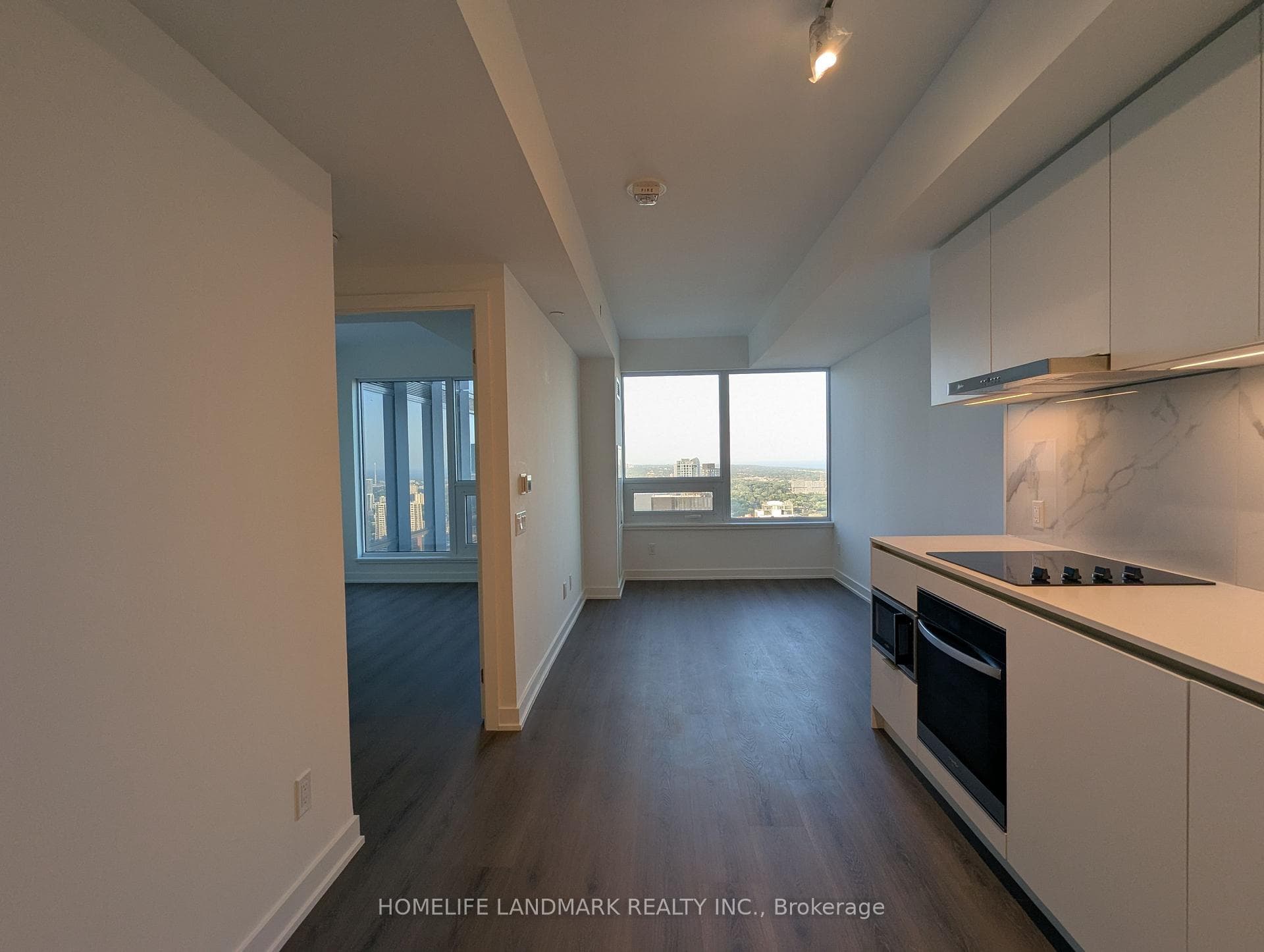 8 Wellesley Street Unit 4909 photo 1