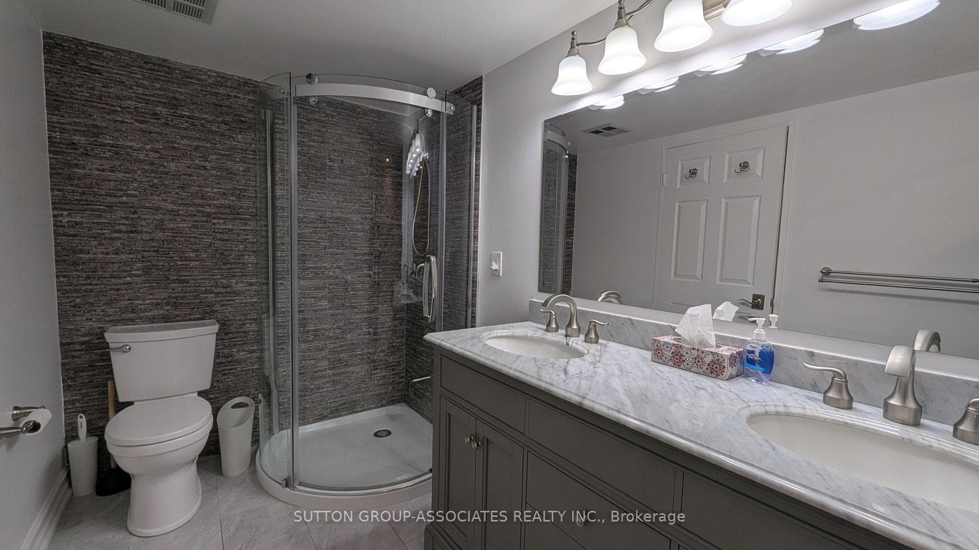 7905 Bayview Avenue Unit 1018 photo 18