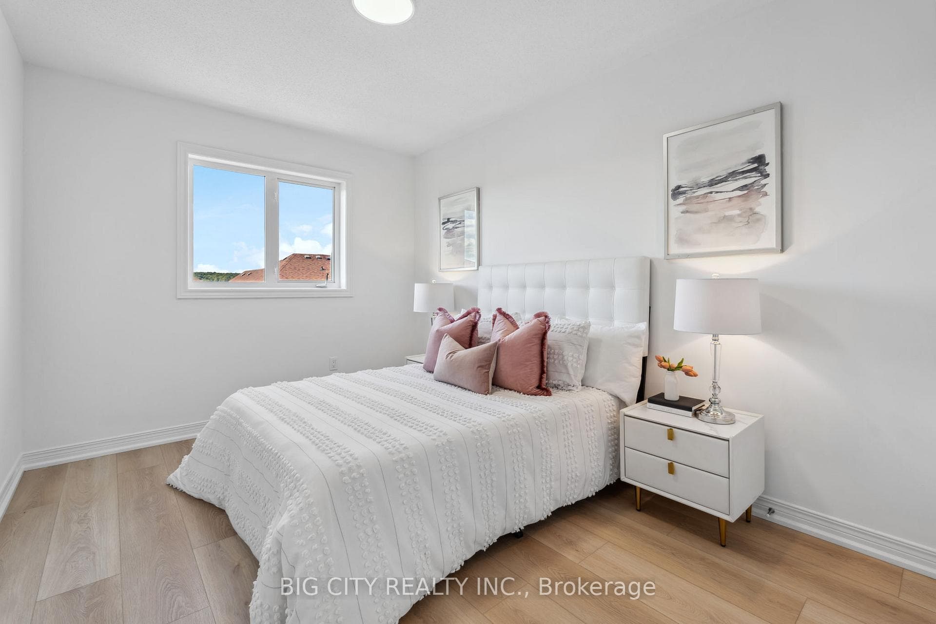 163 Burgess Crescent photo 20