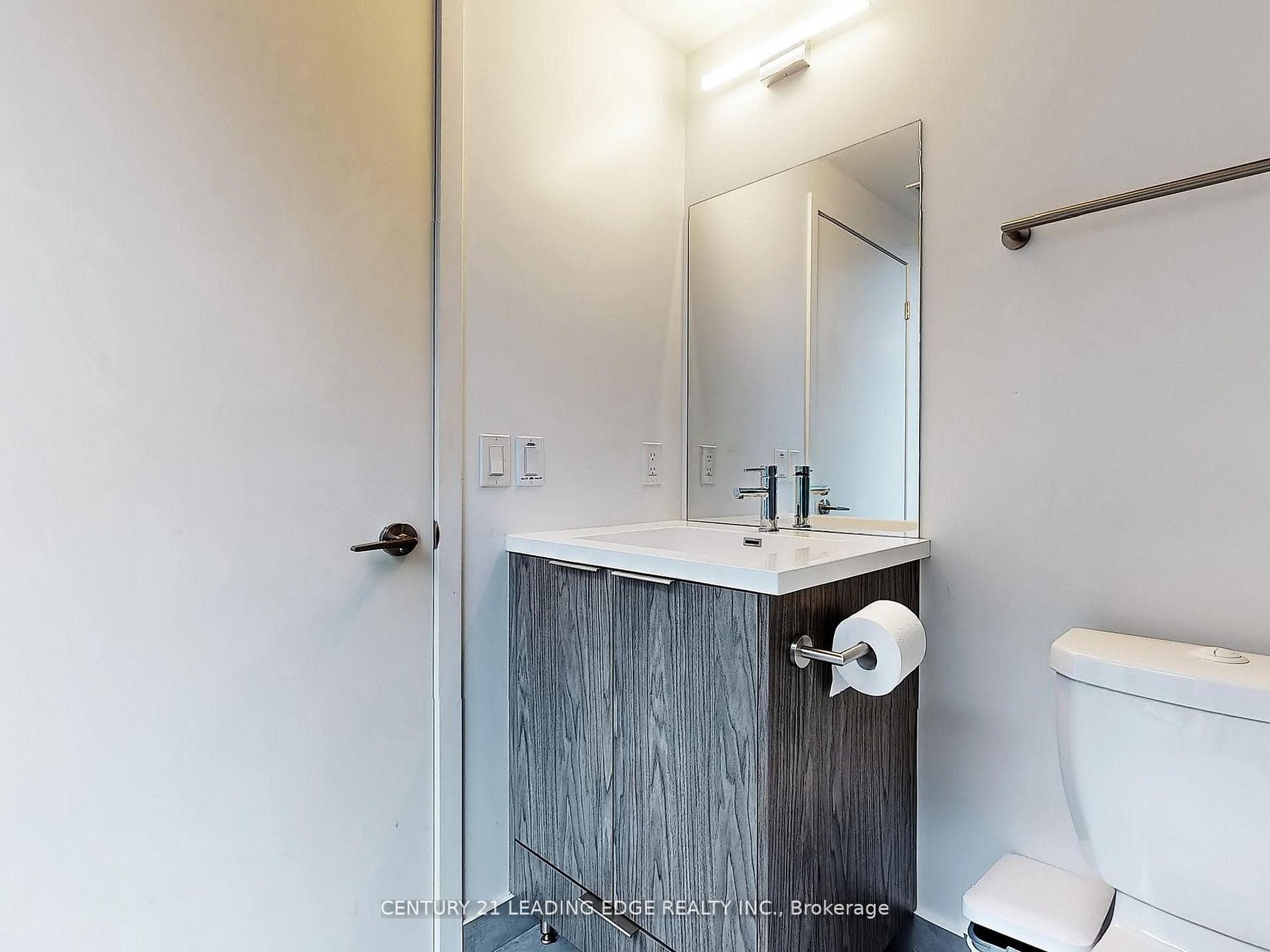 60 Shuter Street Unit 2802 photo 16