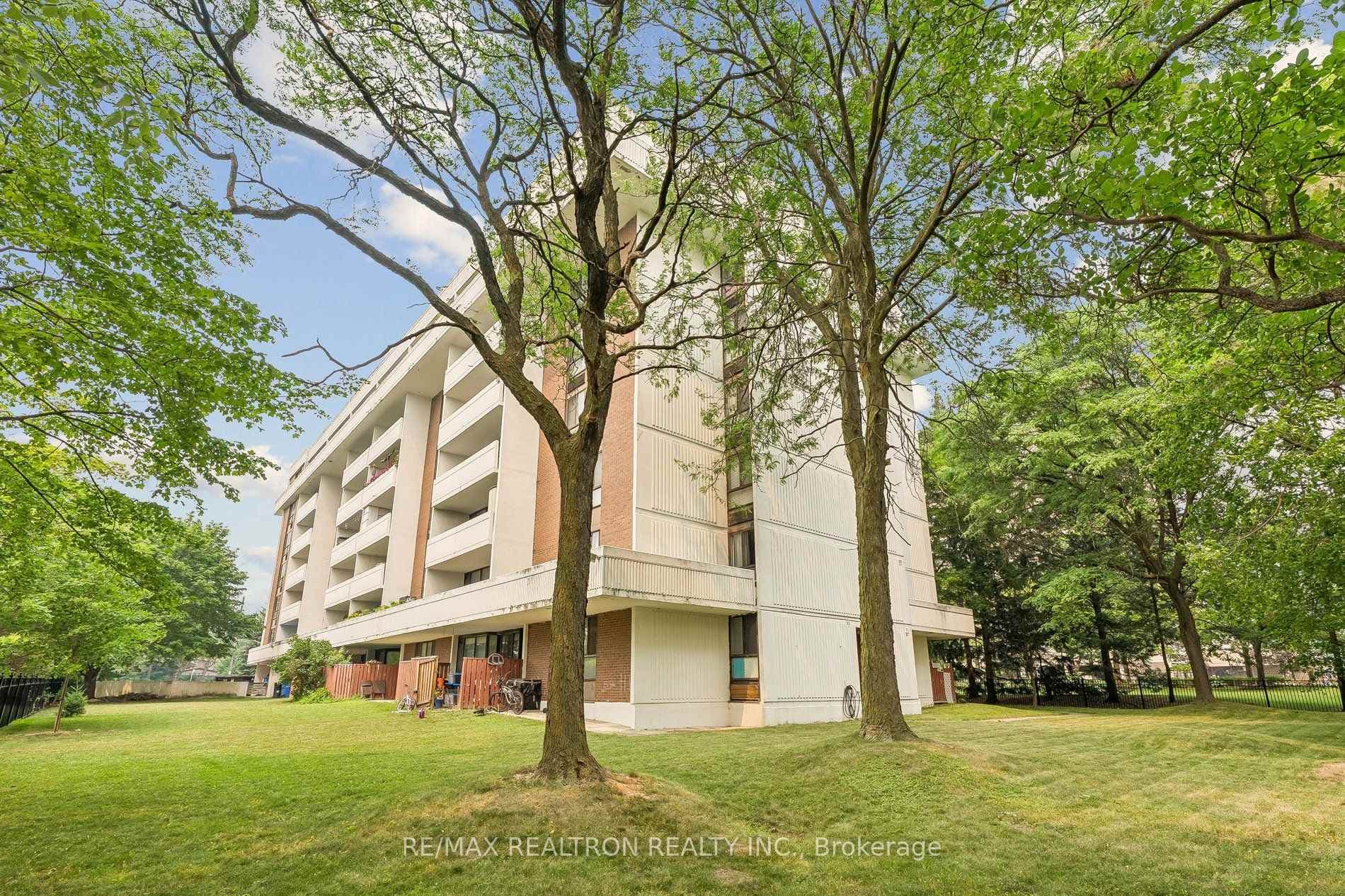 1111 Steeles Avenue Unit 307 photo 2