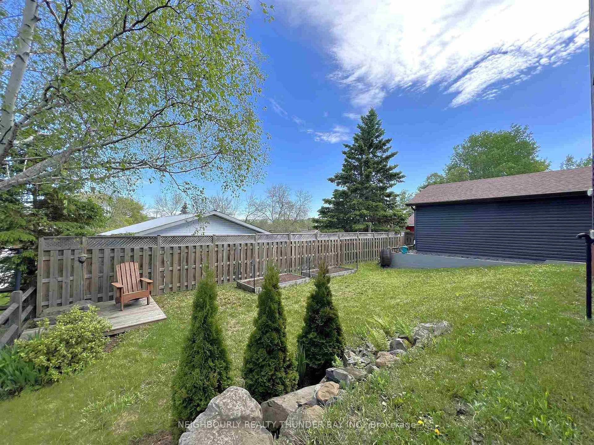 322 Roberta Street photo 39