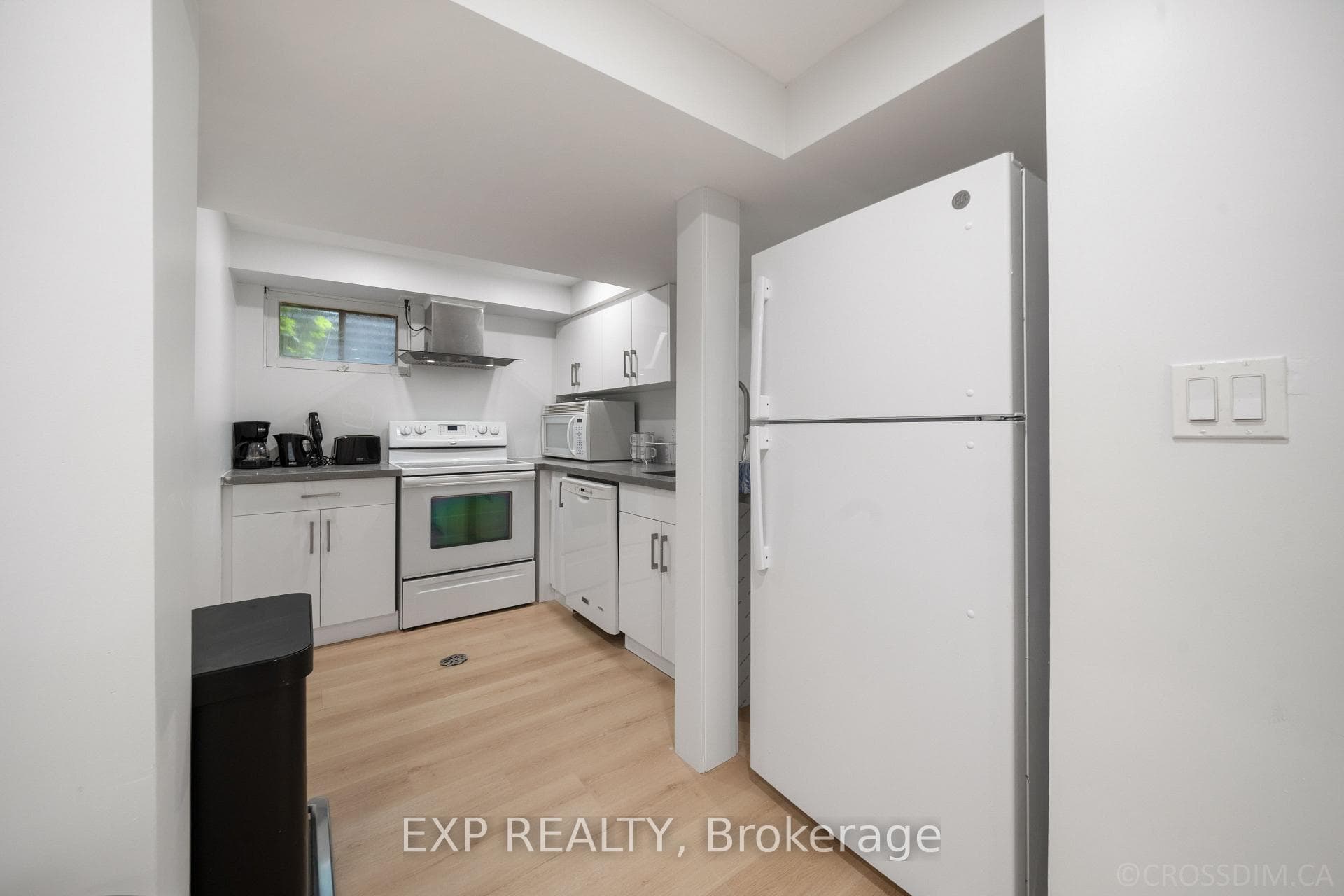 144 Snowshoe Crescent photo 31