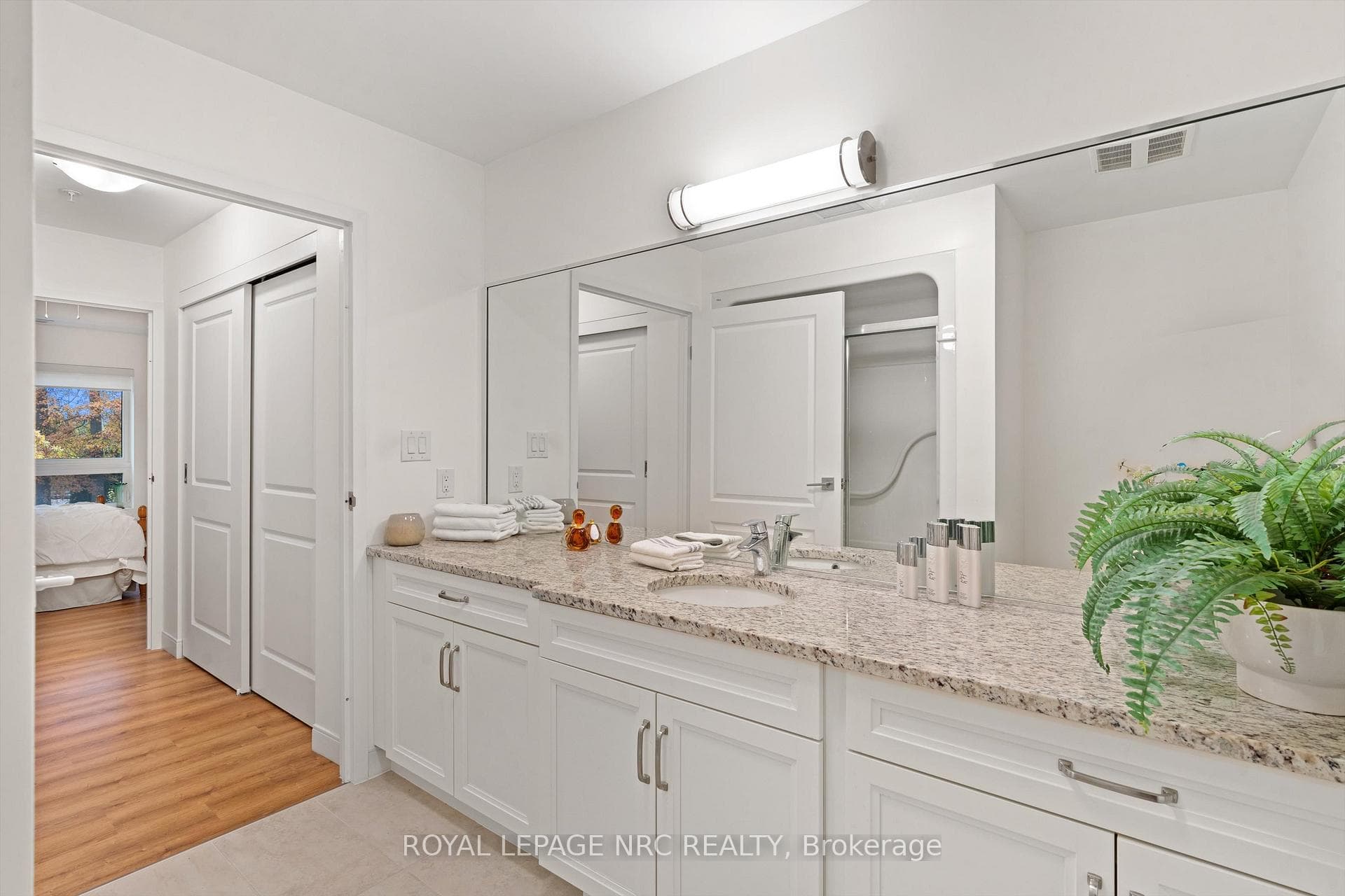 105 Vansickle Road Unit 202 photo 39